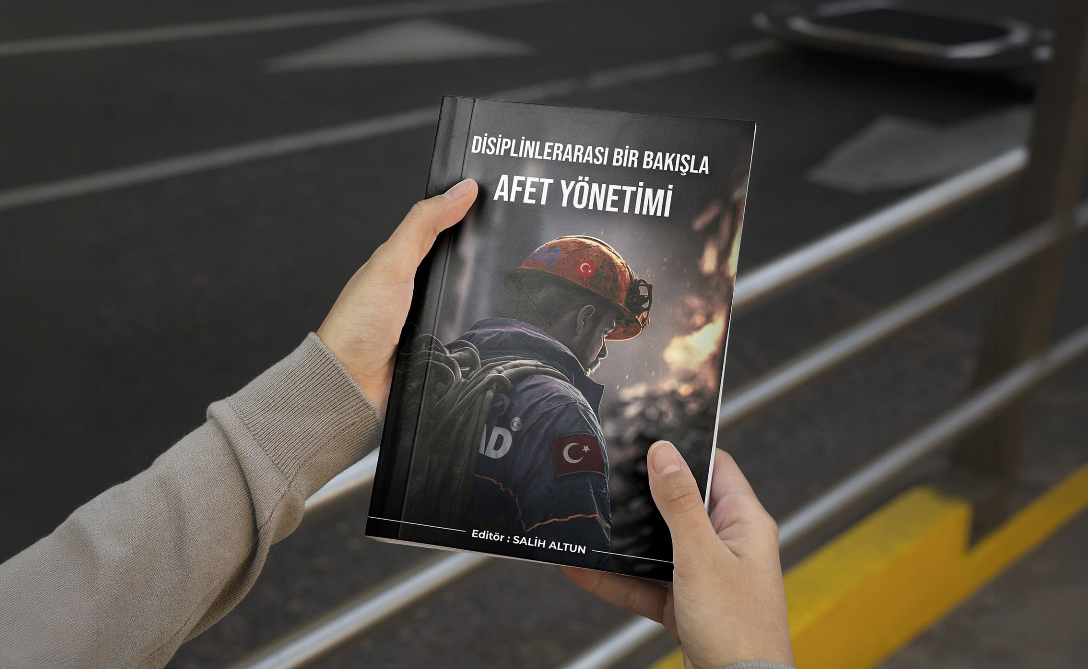 Afet Yönetimi Kitap Kapak Tasarımı